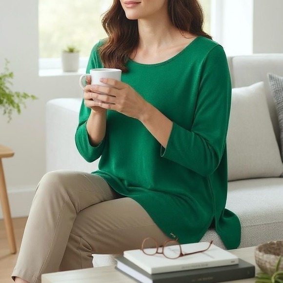 Tahari Tops - Tahari Woman Sweater Womens 1X Green Tunic 3/4 Sleeve Scoop Neck Pullover Hi-Low